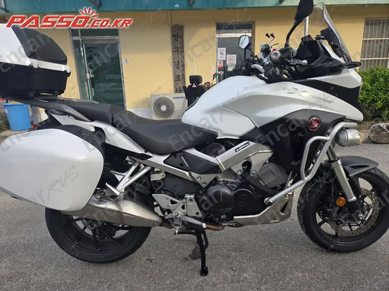 HONDA VFR 800 - фото 3