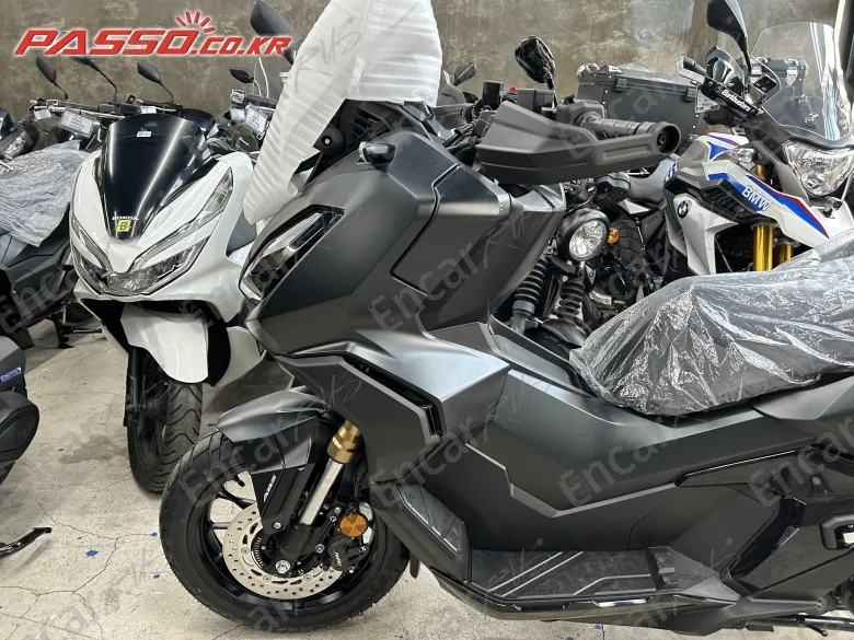 Honda Adv 350 - фото 3