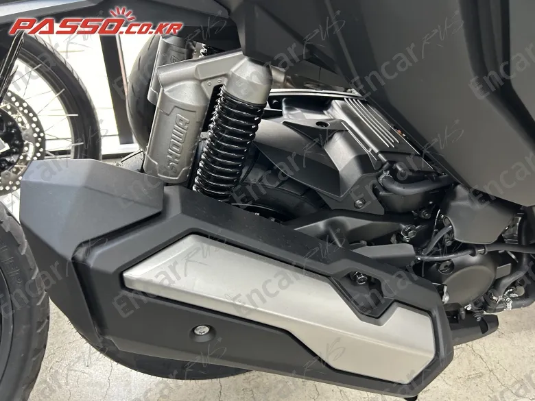 Honda Adv 350 - фото 6