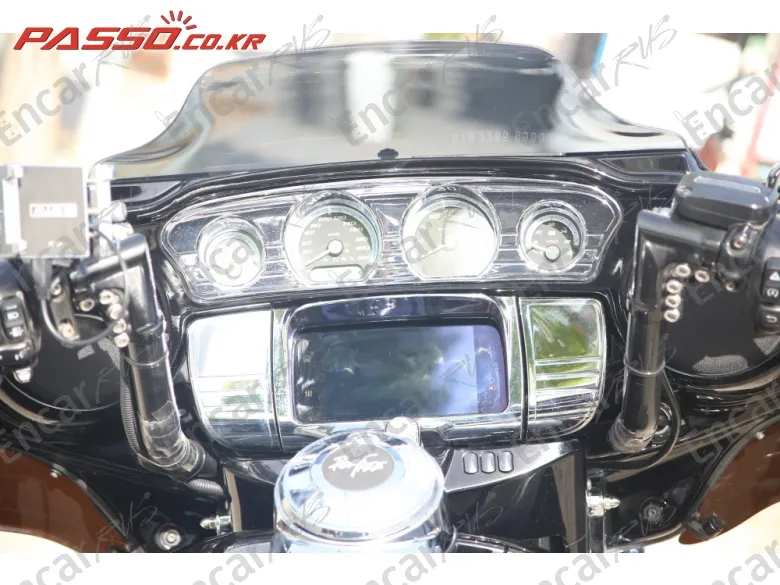 Harley-Davidson Flhtk Electra Glide Ultra Limited - фото 6