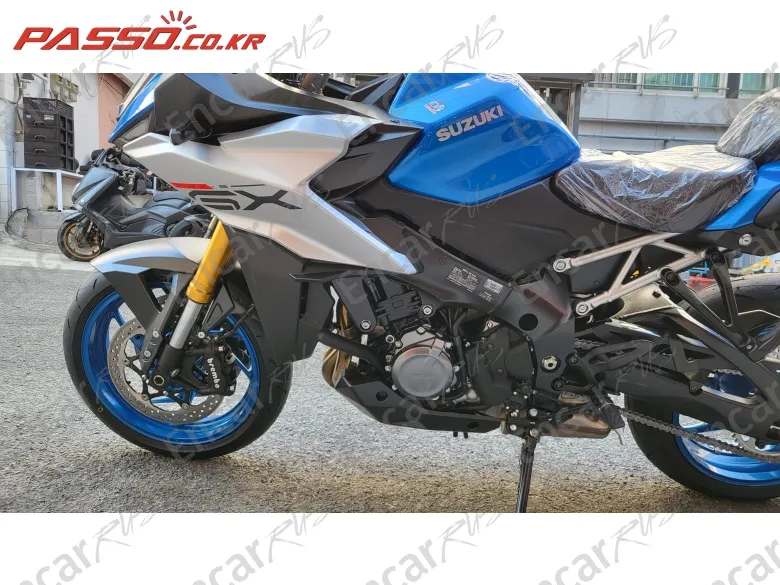 Suzuki Gsx S 1000 Gx - фото 4