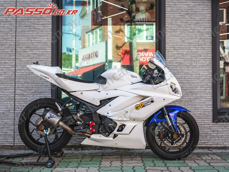 YAMAHA YZF R3 - фото 0