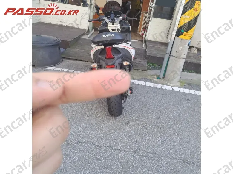 Aprilia Srv 850 - фото 2
