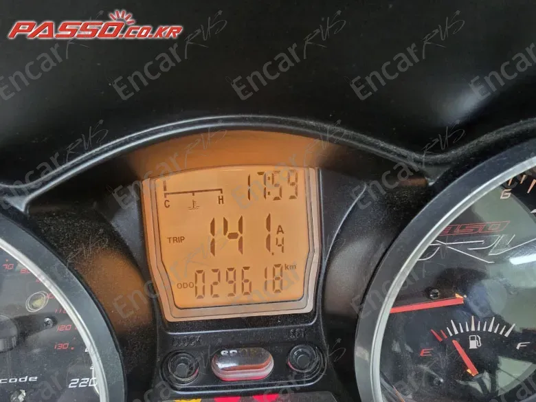 Aprilia Srv 850 - фото 4