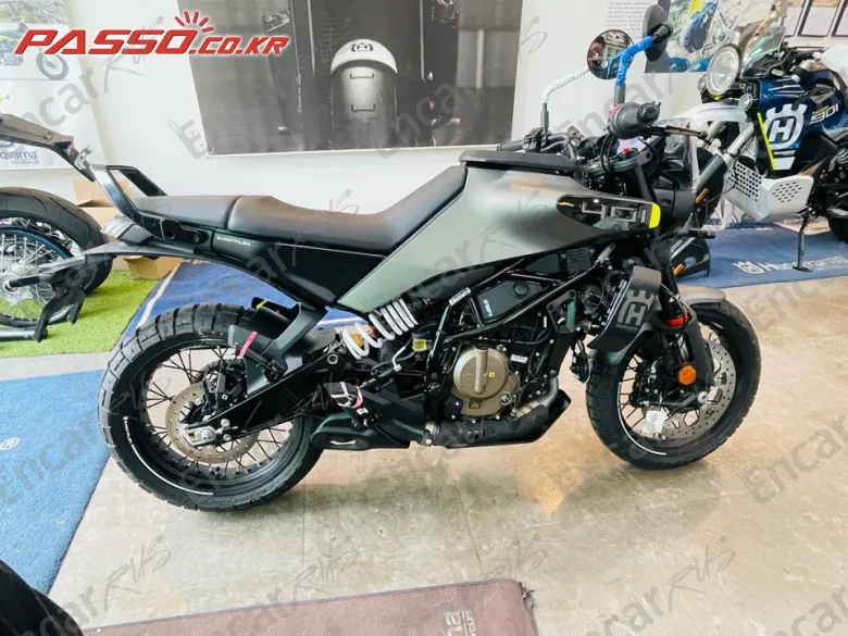 Husqvarna Svartpilen 401 - фото 0