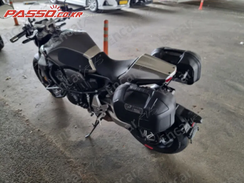 Honda Cb 1000 R - фото 5