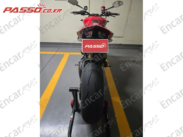 Ducati Streetfighter V4 S - фото 2