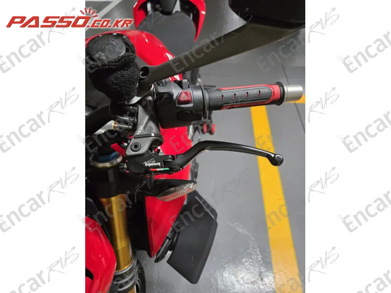 Ducati Streetfighter V4 S - фото 3