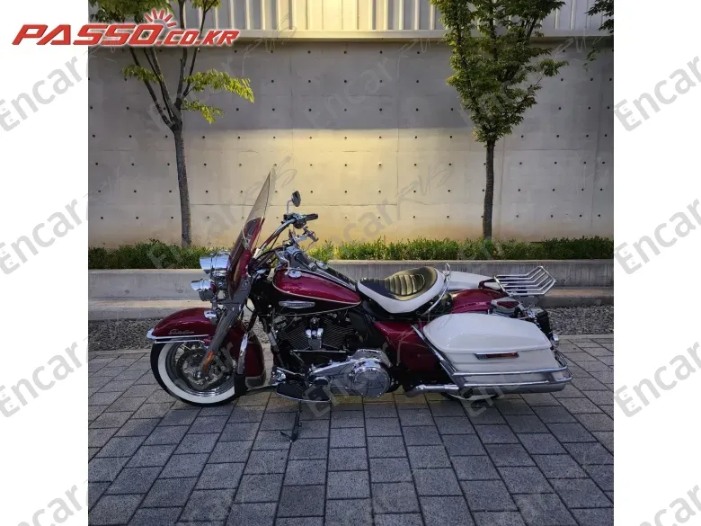 Harley-Davidson Electra Glide Highway King - фото 1