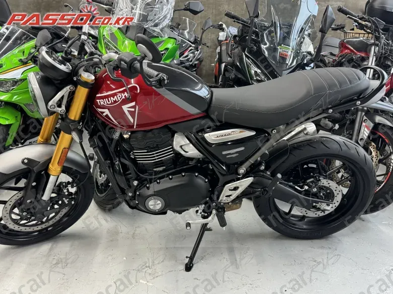 Triumph Speed Four - фото 1