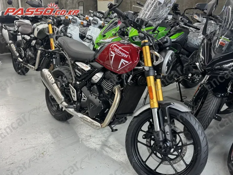 Triumph Speed Four - фото 4