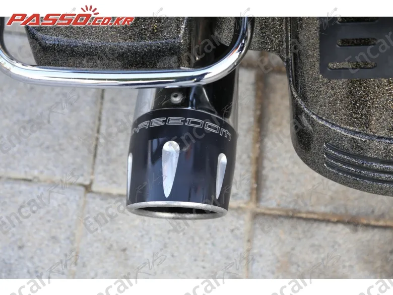 HARLEY-DAVIDSON FLHXS STREET GLIDE SPECIAL - фото 6