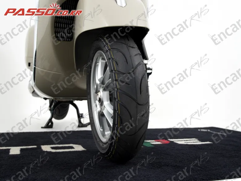 Vespa Gts 300 Classic - фото 5