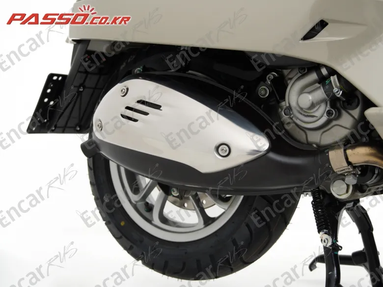 Vespa Gts 300 Classic - фото 6
