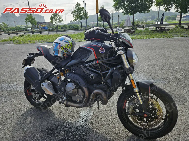 Ducati Monster 821 Stealth - фото 0