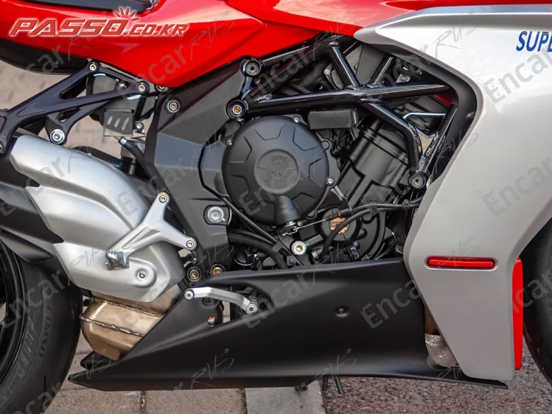 Mv Agusta Superveloce 800 - фото 4