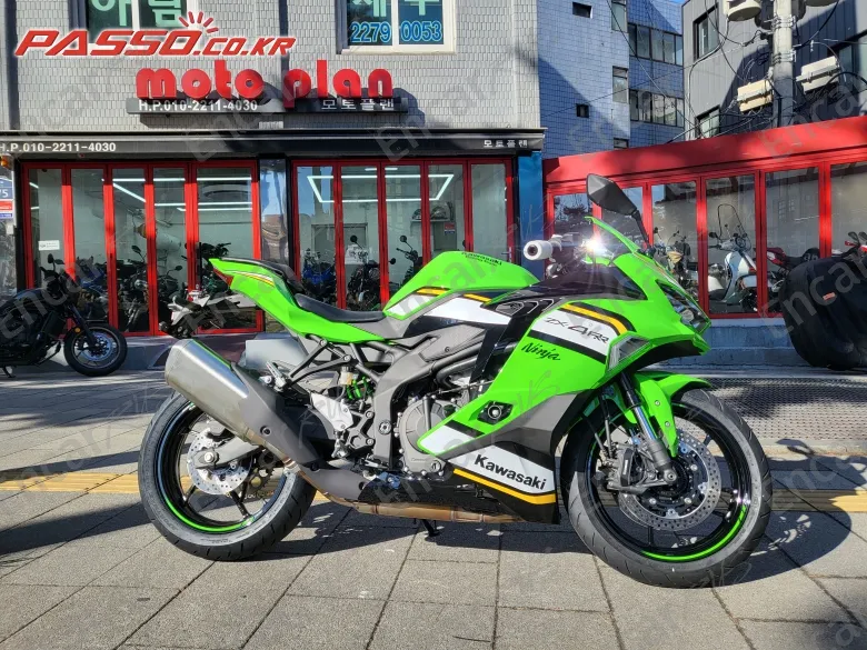KAWASAKI NINJA ZX 4 RR - фото 0