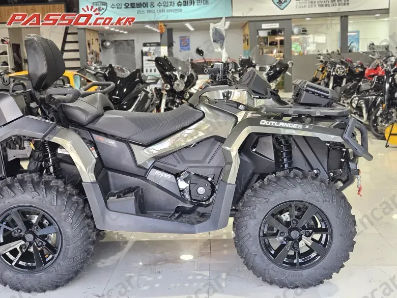 Brp Can-Am Outlander 6x6 Xt - фото 1