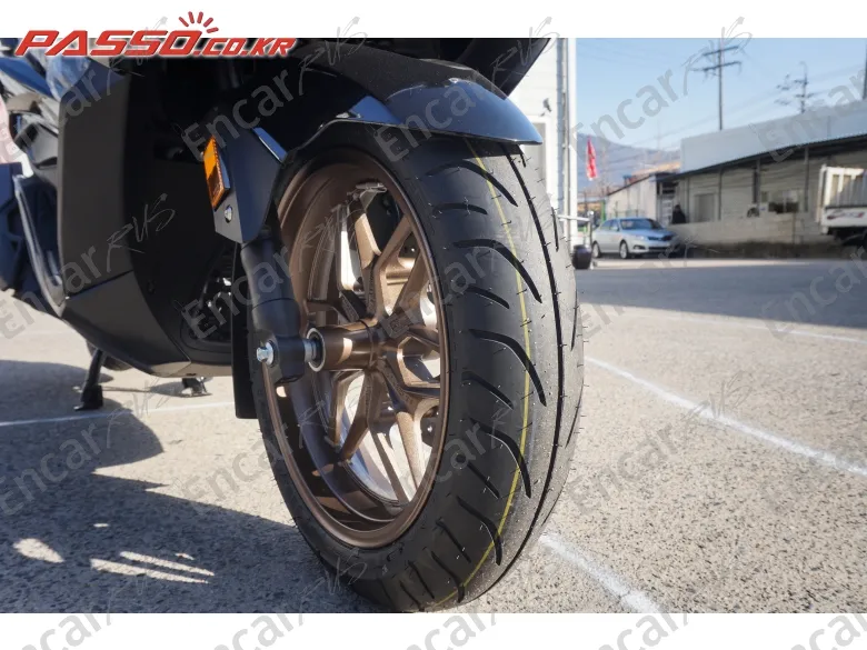 HONDA FORZA 350 - фото 5