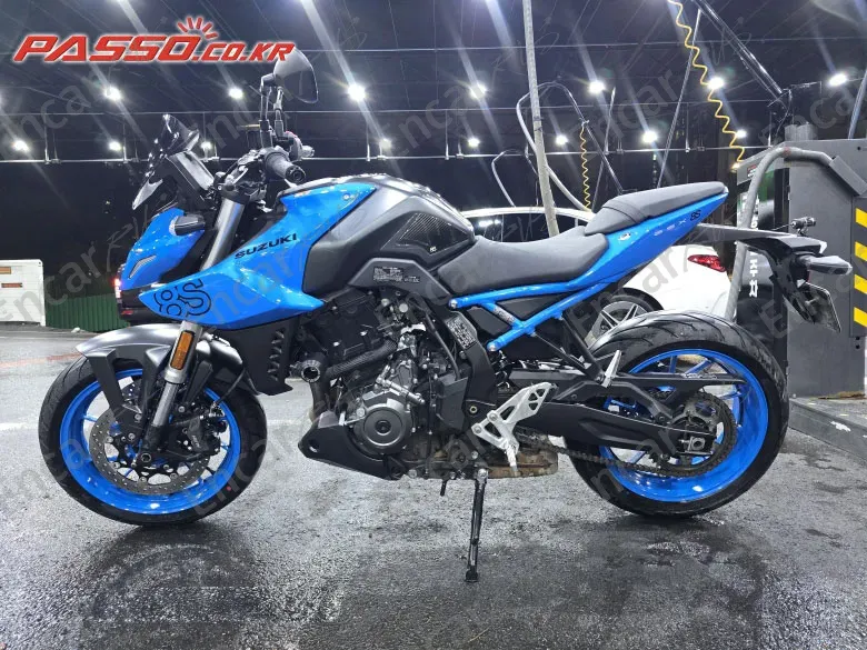 Suzuki Gsx 8 S - фото 1