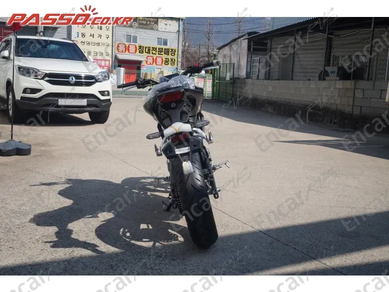 Honda Cb 125 R - фото 2