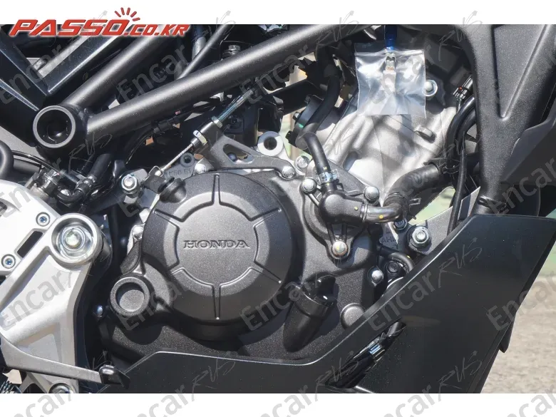 Honda Cb 125 R - фото 4