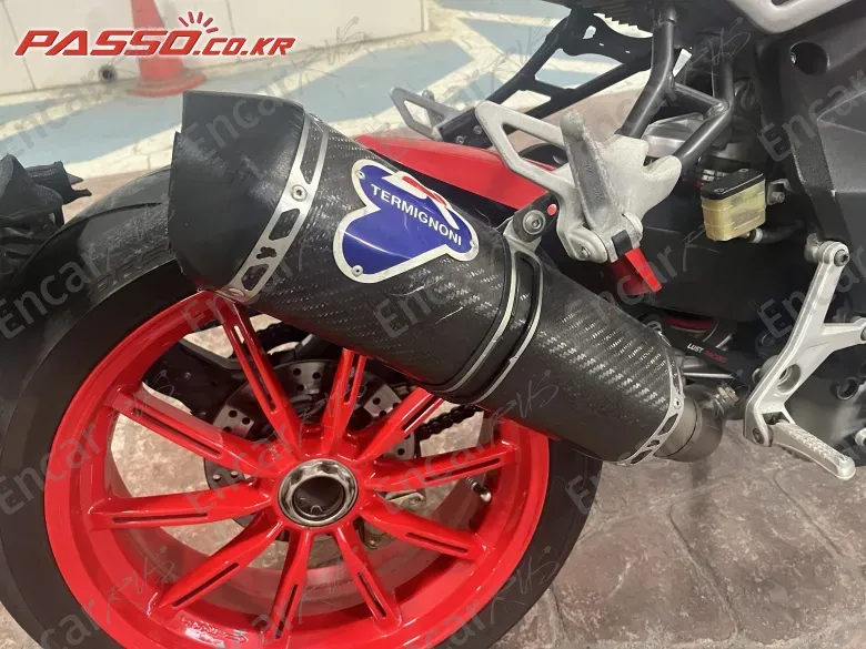 Mv Agusta Brutale 800 Dragster - фото 6