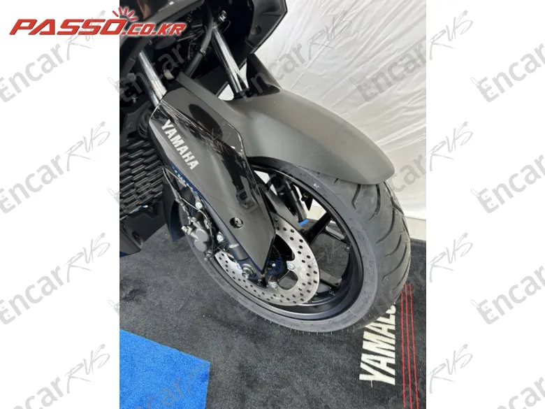 YAMAHA X MAX 300 ABS - фото 5