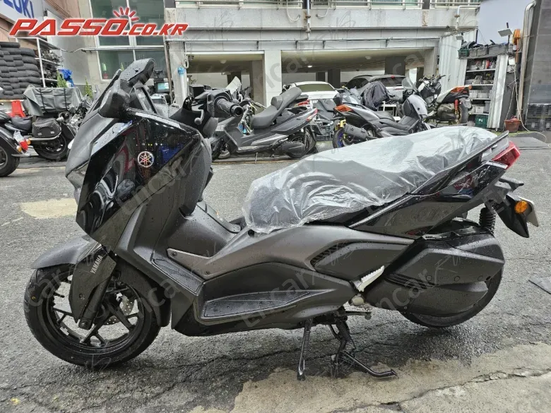 YAMAHA X MAX 300 ABS - фото 1