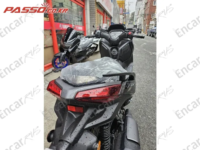 YAMAHA X MAX 300 ABS - фото 2