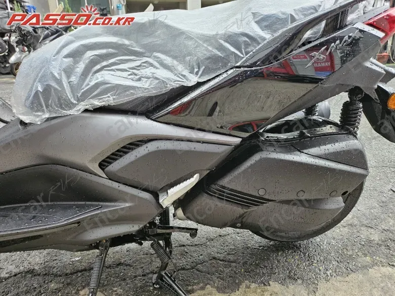 YAMAHA X MAX 300 ABS - фото 4
