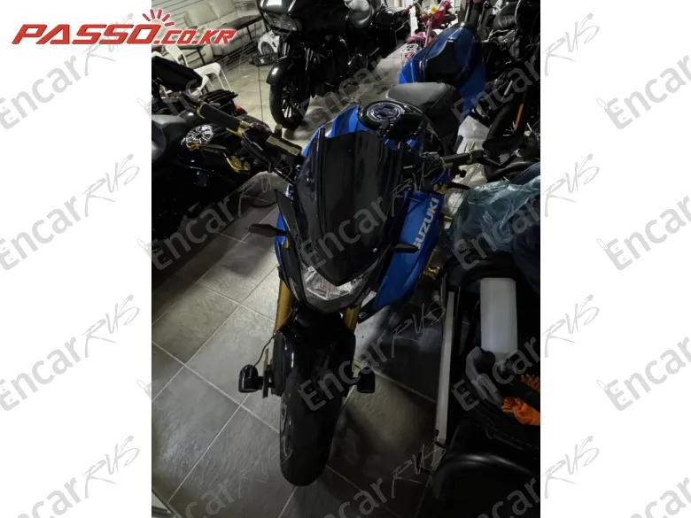 Suzuki Gsx S 750 - фото 1