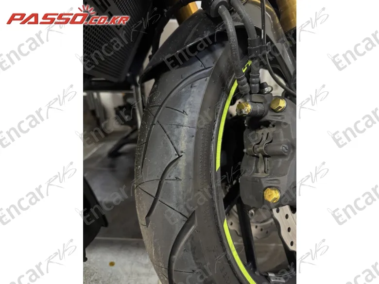 Suzuki Gsx S 750 - фото 4