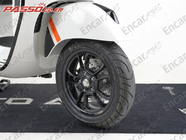 Vespa Gts 300 Super Sport - фото 5