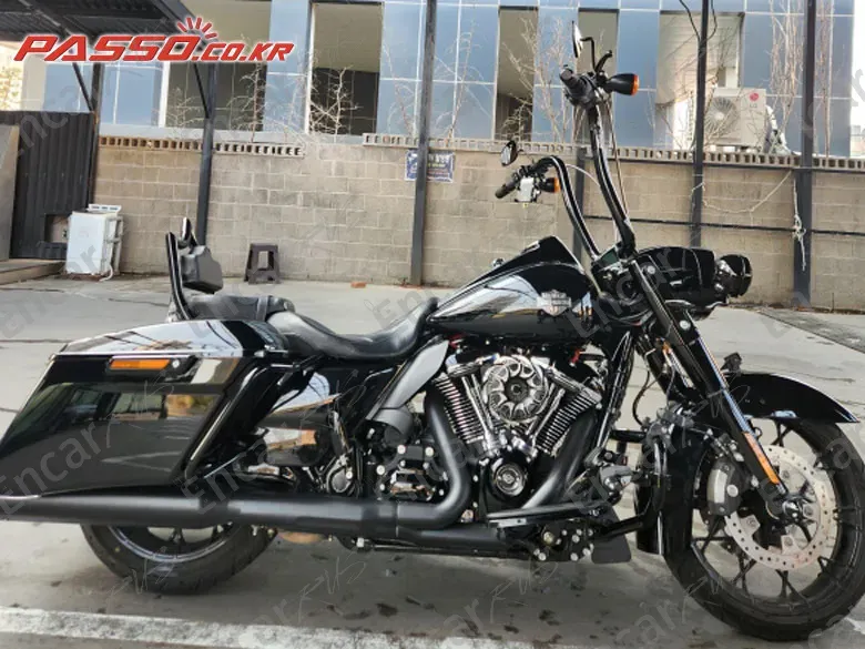 HARLEY-DAVIDSON ROAD KING SPECIAL - фото 0