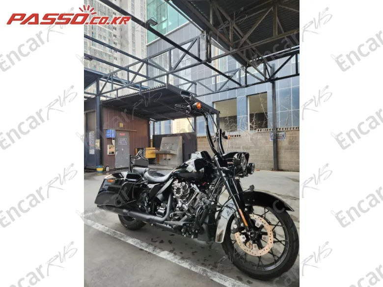 HARLEY-DAVIDSON ROAD KING SPECIAL - фото 4