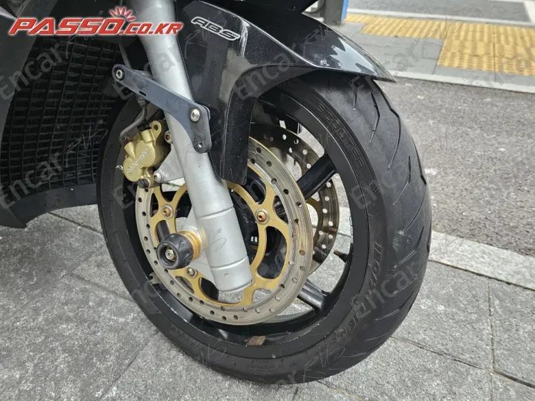 Aprilia Srv 850 - фото 3