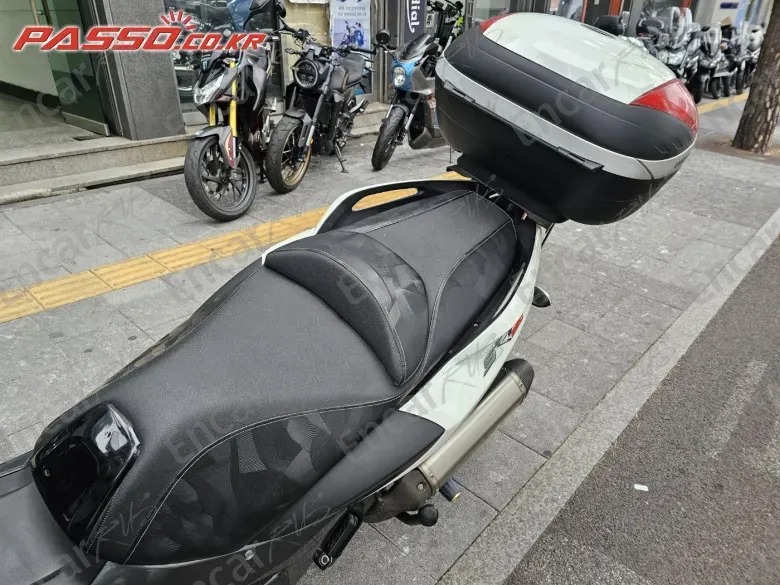 Aprilia Srv 850 - фото 6