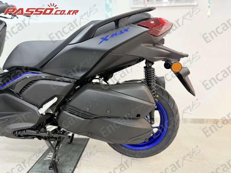YAMAHA X MAX 300 ABS - фото 4