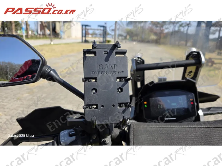SUZUKI V STROM 1050 XT - фото 3