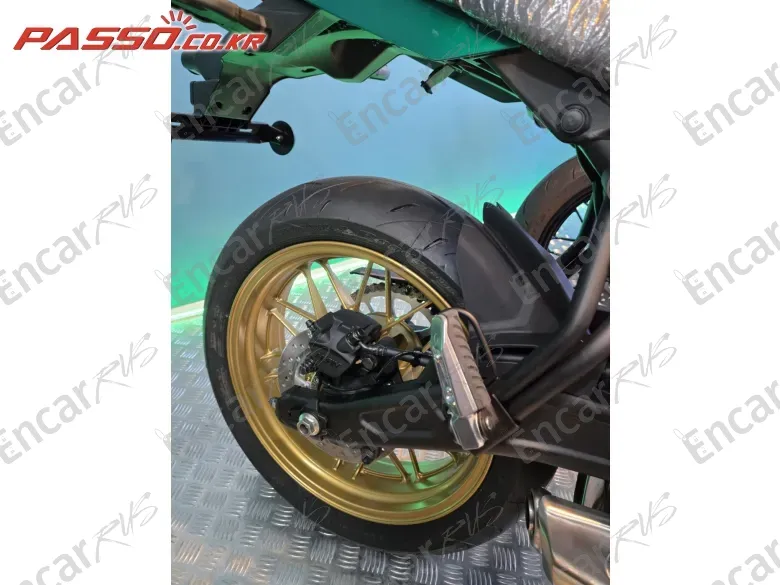 Kawasaki Z 650 Rs Abs - фото 4