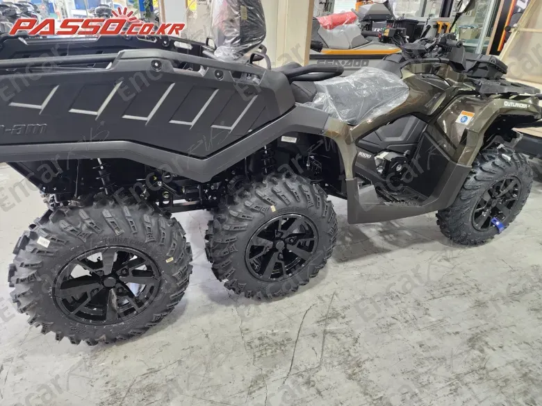 BRP CAN-AM OUTLANDER 6X6 XT - фото 5