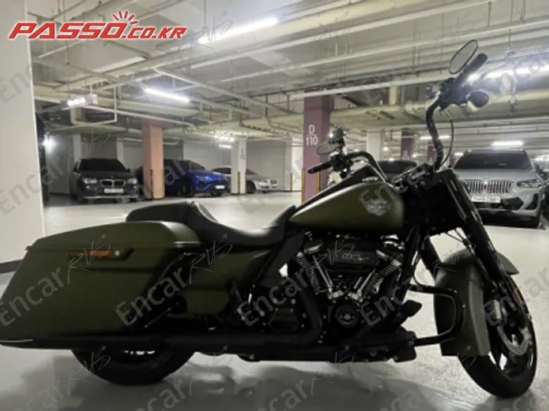 HARLEY-DAVIDSON ROAD KING SPECIAL - фото 0