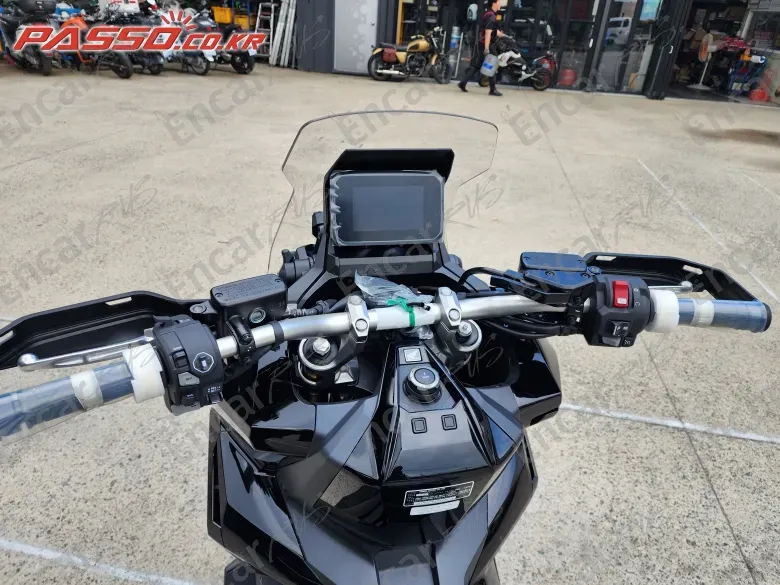 HONDA X ADV - фото 3