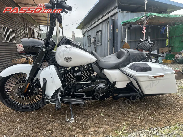 HARLEY-DAVIDSON ROAD KING SPECIAL - фото 0