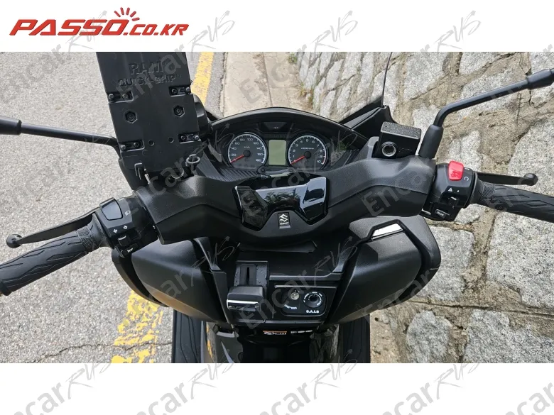 Suzuki Burgman 400 Abs - фото 3