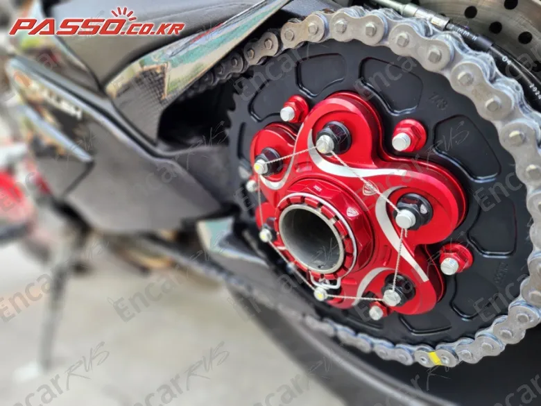 DUCATI PANIGALE V2 - фото 5