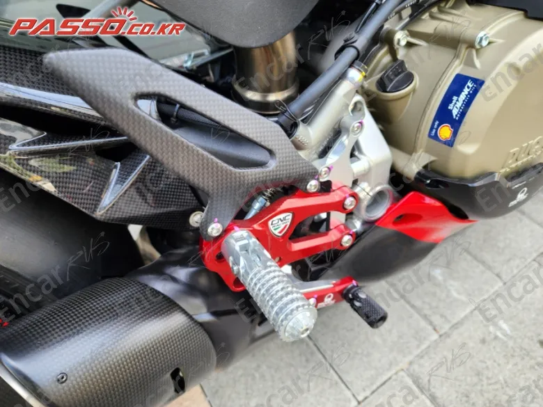 DUCATI PANIGALE V2 - фото 6