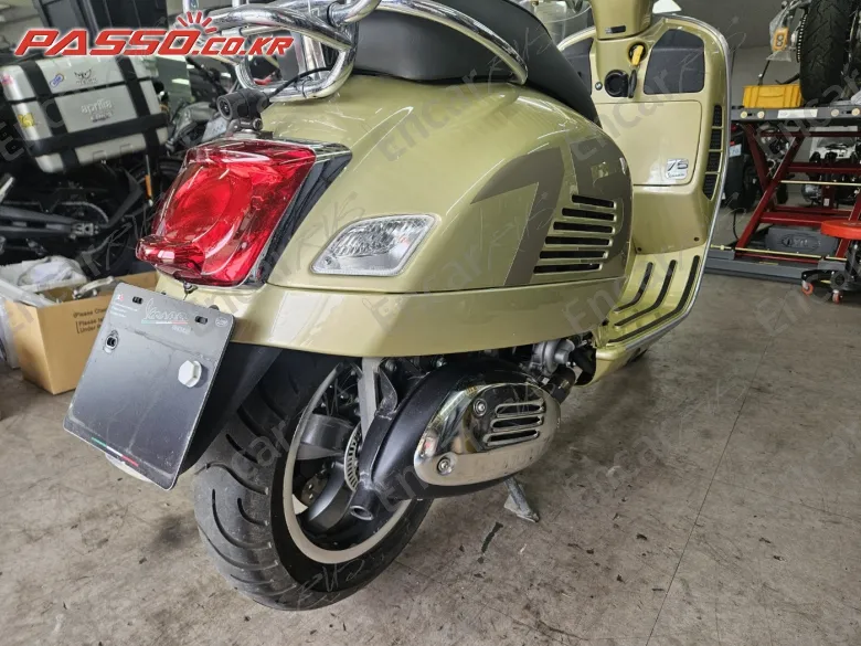 VESPA GTS 300 75TH SPECIAL EDITION - фото 2