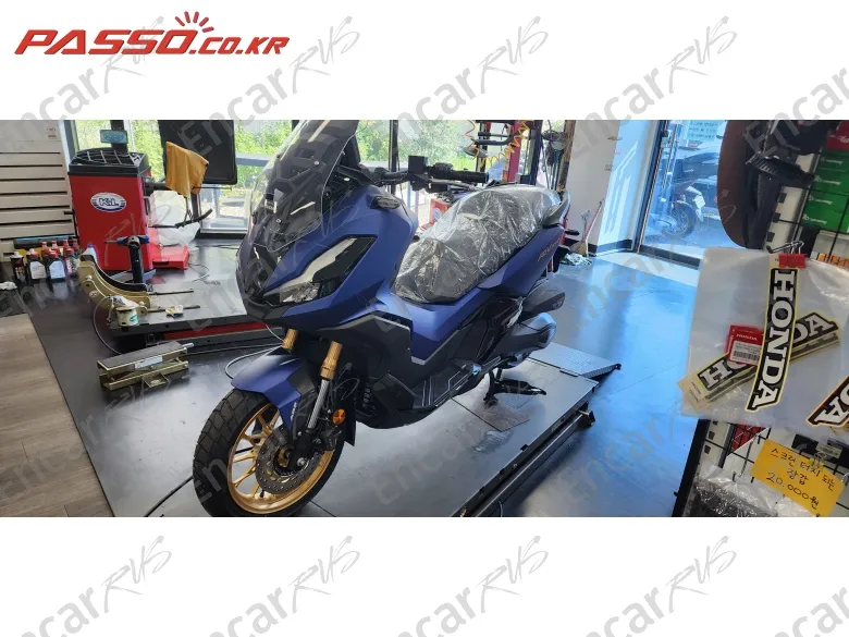 Honda Adv 350 - фото 1